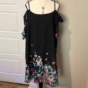 NWT Cold Shoulder Floral Shift Dress 2